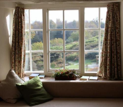 1733366047128882.jpg 16386723148410.jpg